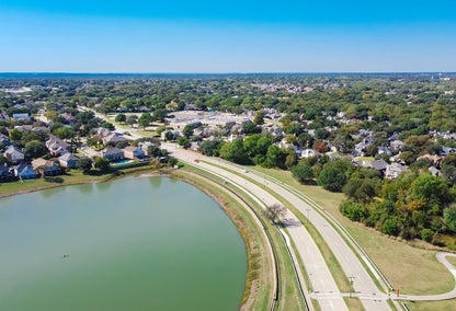 aerial picture of grapevine lake
